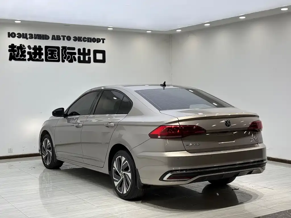 Volkswagen Bora 2023 из CN, фото 10