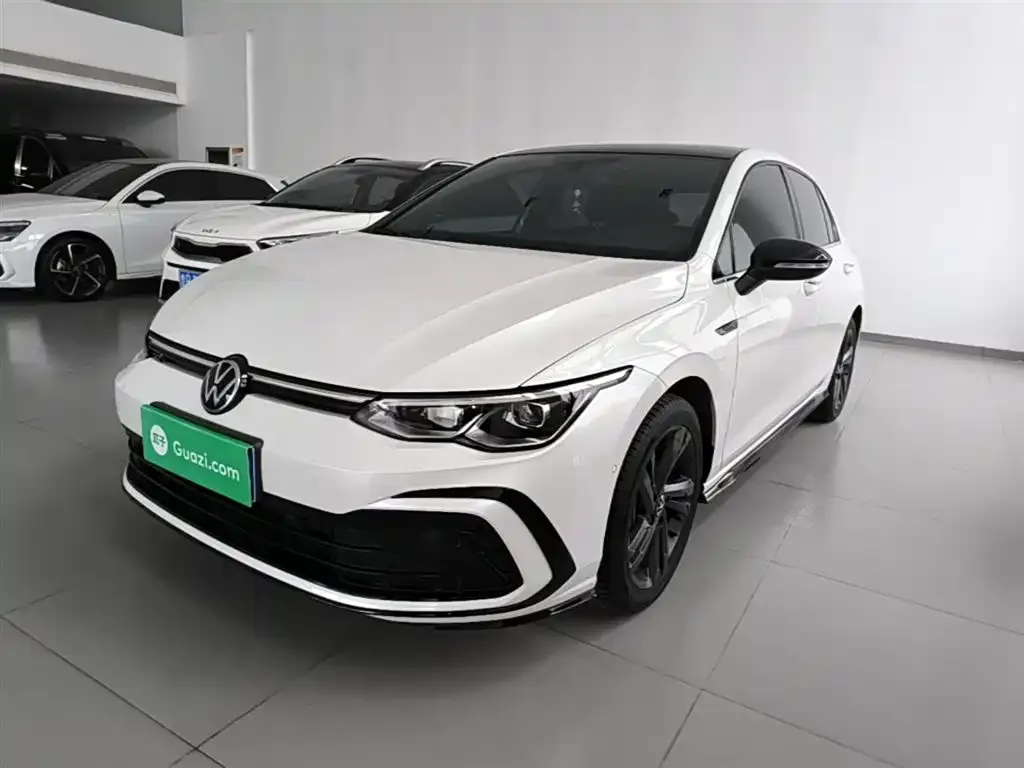 Volkswagen Golf 2023 из CN, фото 4
