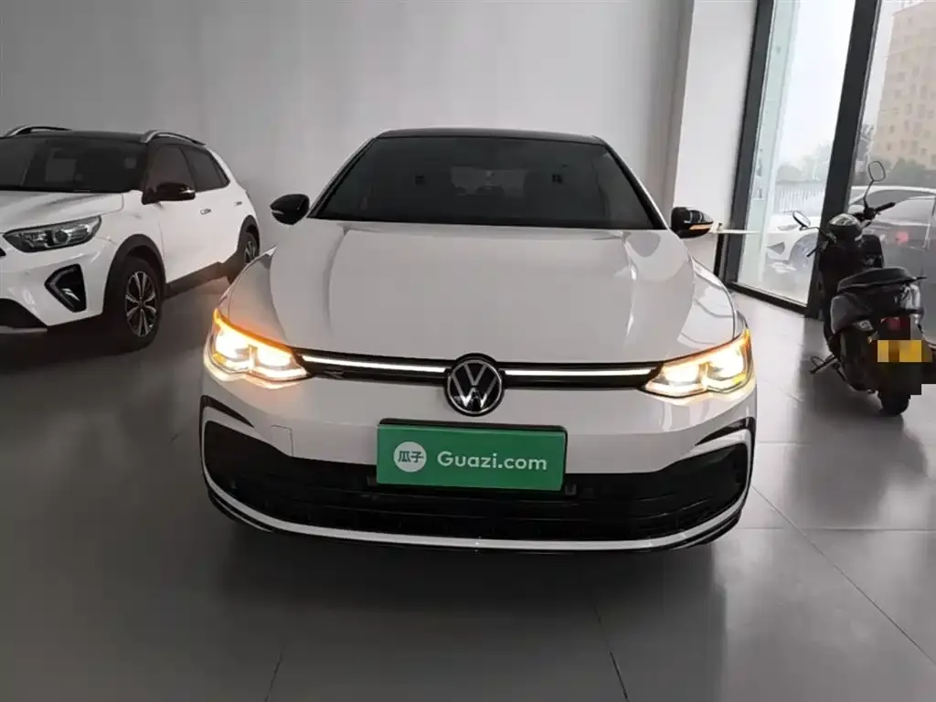 Volkswagen Golf 2023 из CN, фото 8