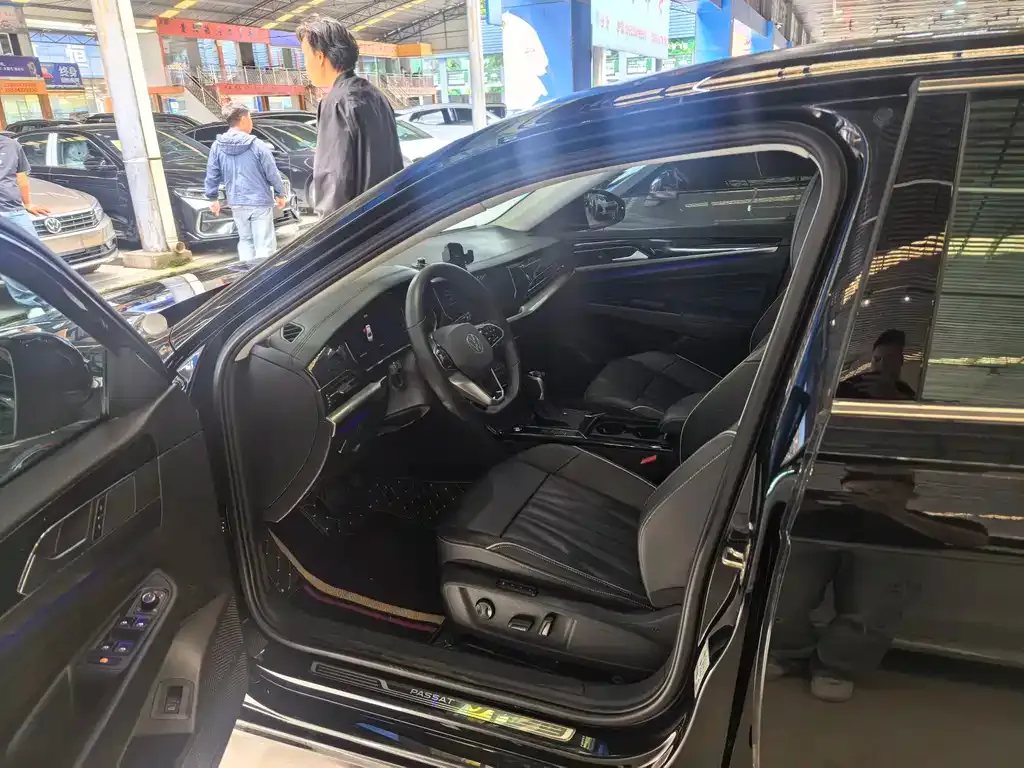 Volkswagen Passat — фото 10