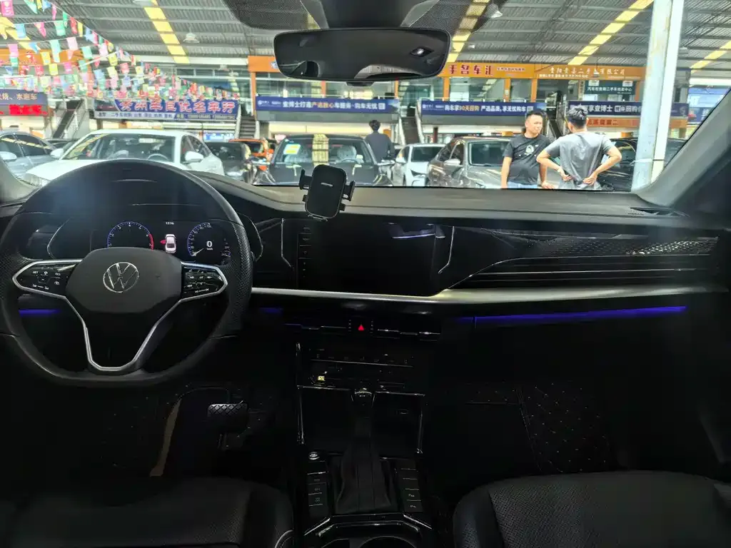 Volkswagen Passat — фото 4