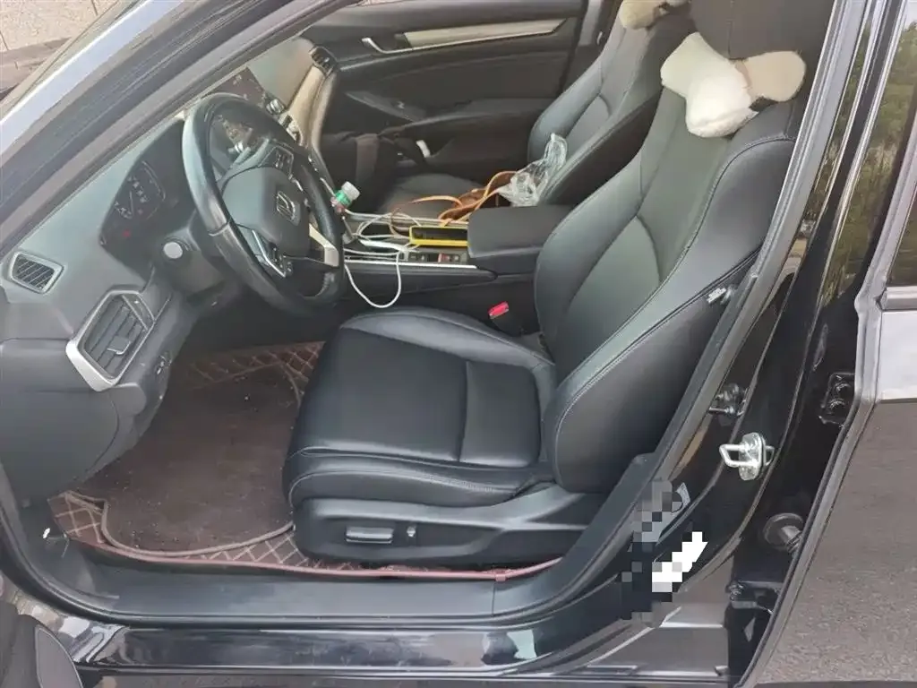Honda Accord — фото 10