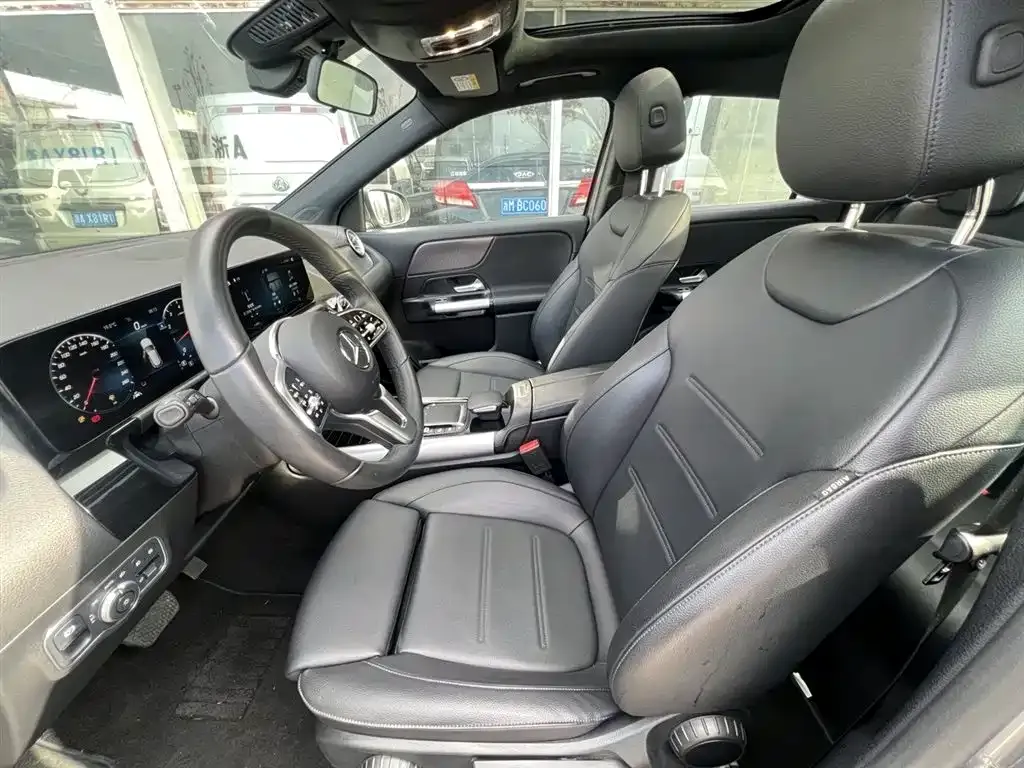 Mercedes-Benz GLA — фото 7