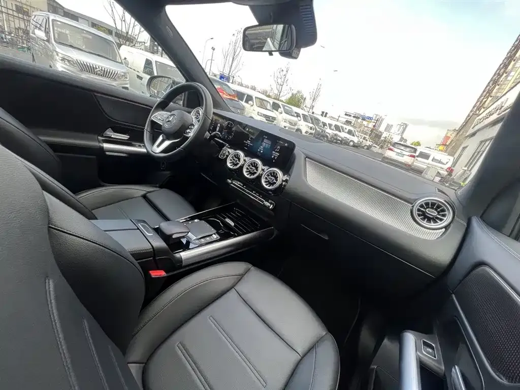 Mercedes-Benz GLA — фото 10
