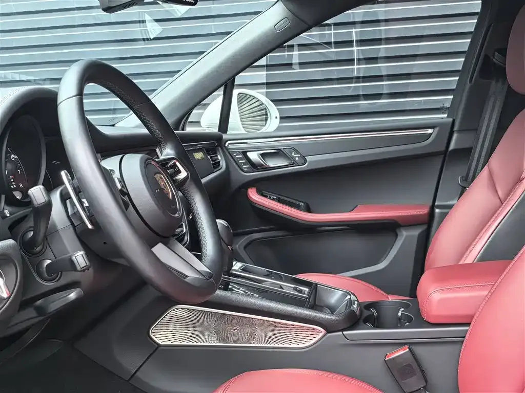 Porsche Macan 2023 из CN, фото 3