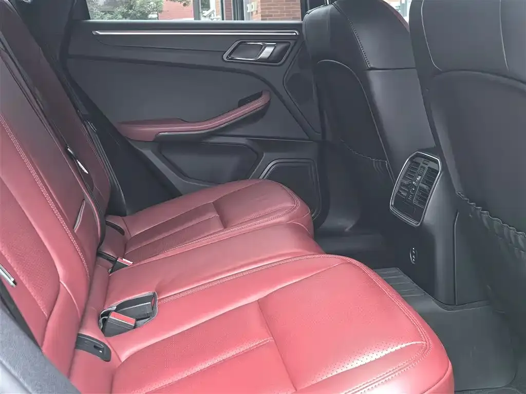 Porsche Macan 2023 из CN, фото 2