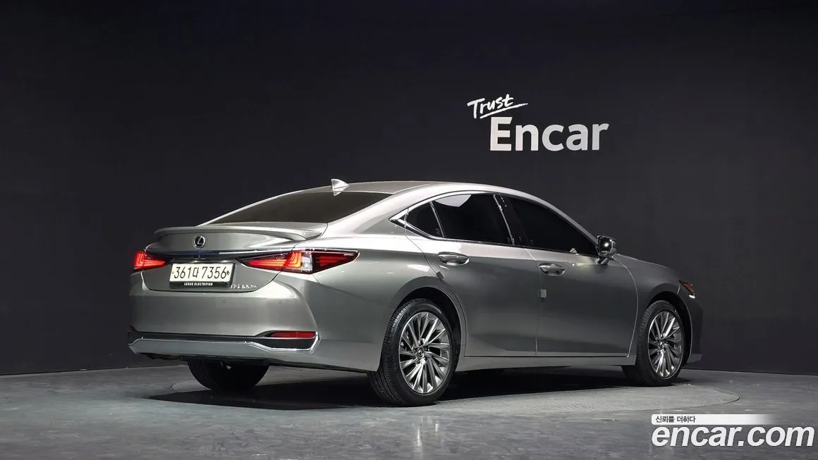 Lexus ES — фото 4