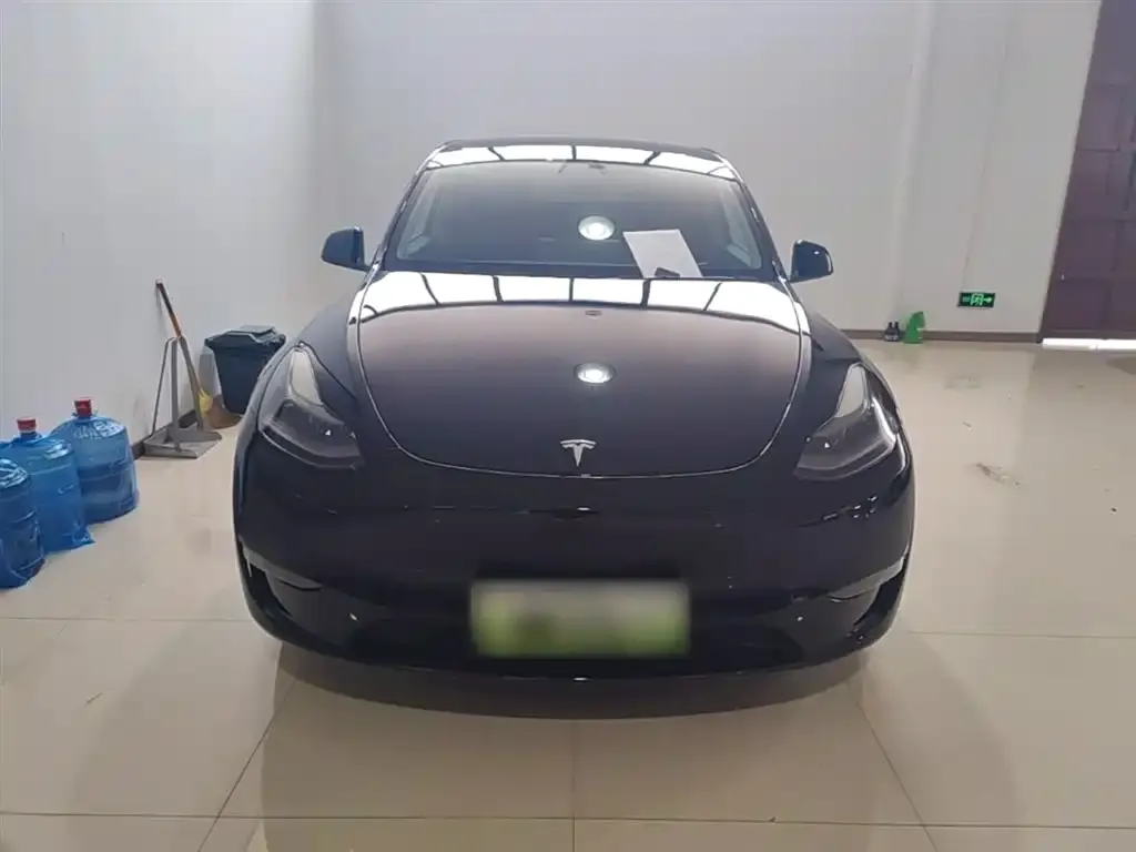 Tesla Model Y — фото 6