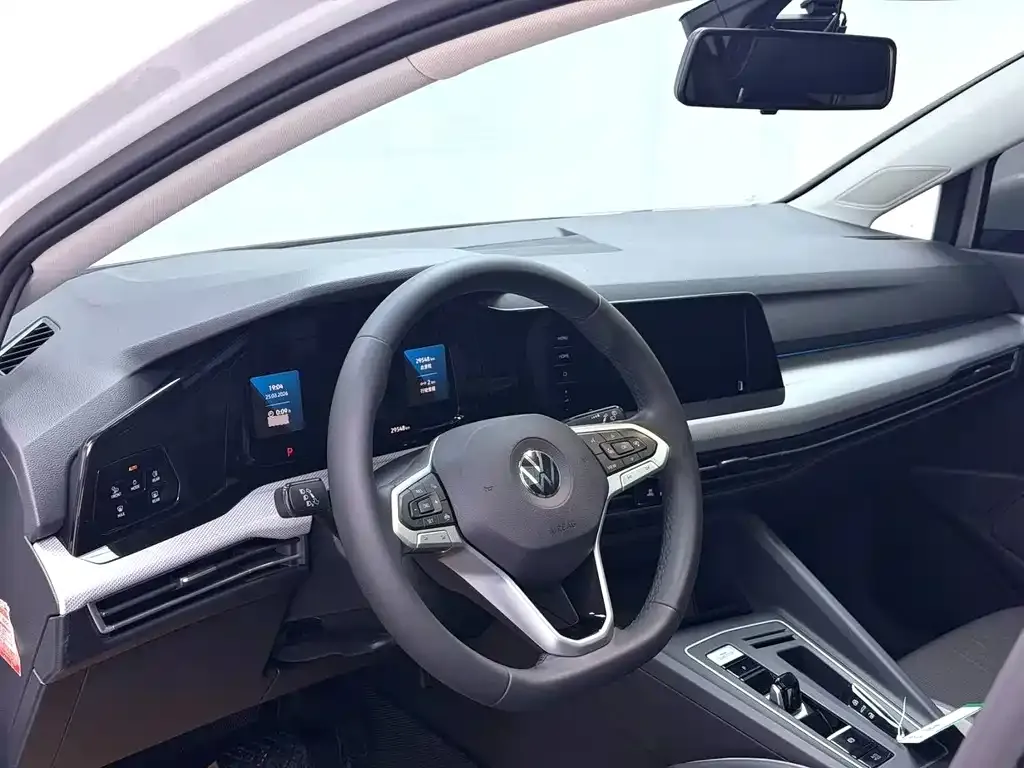 Volkswagen Golf 2022 из CN, фото 4