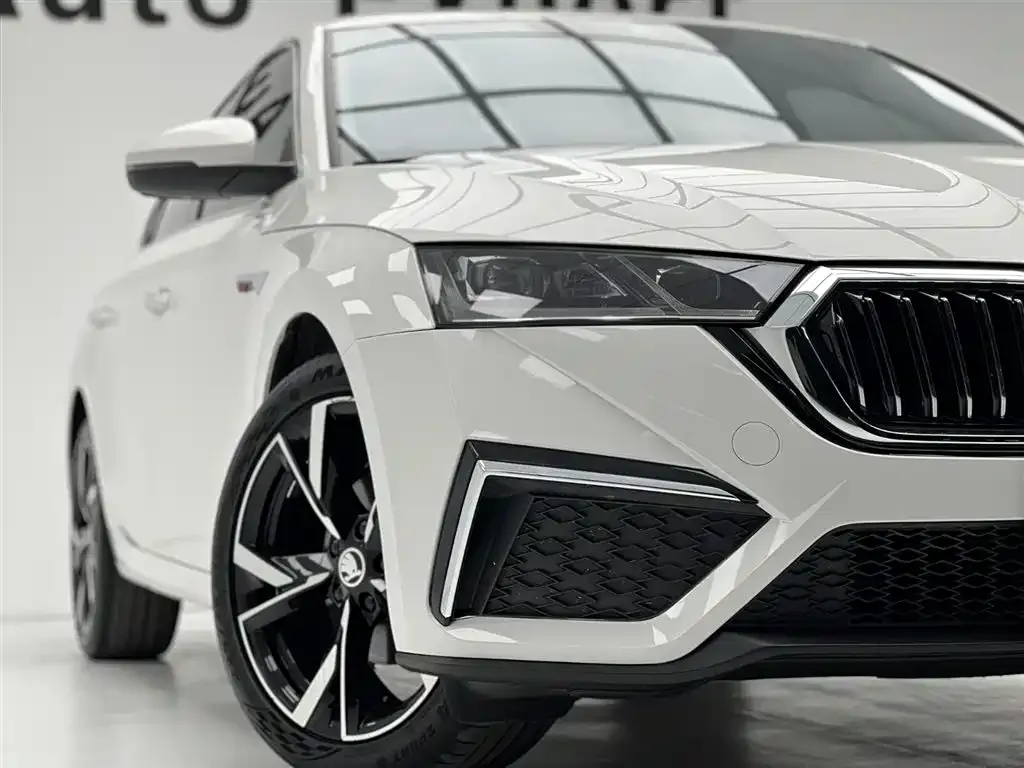 Skoda Octavia 2022 из CN, фото 10