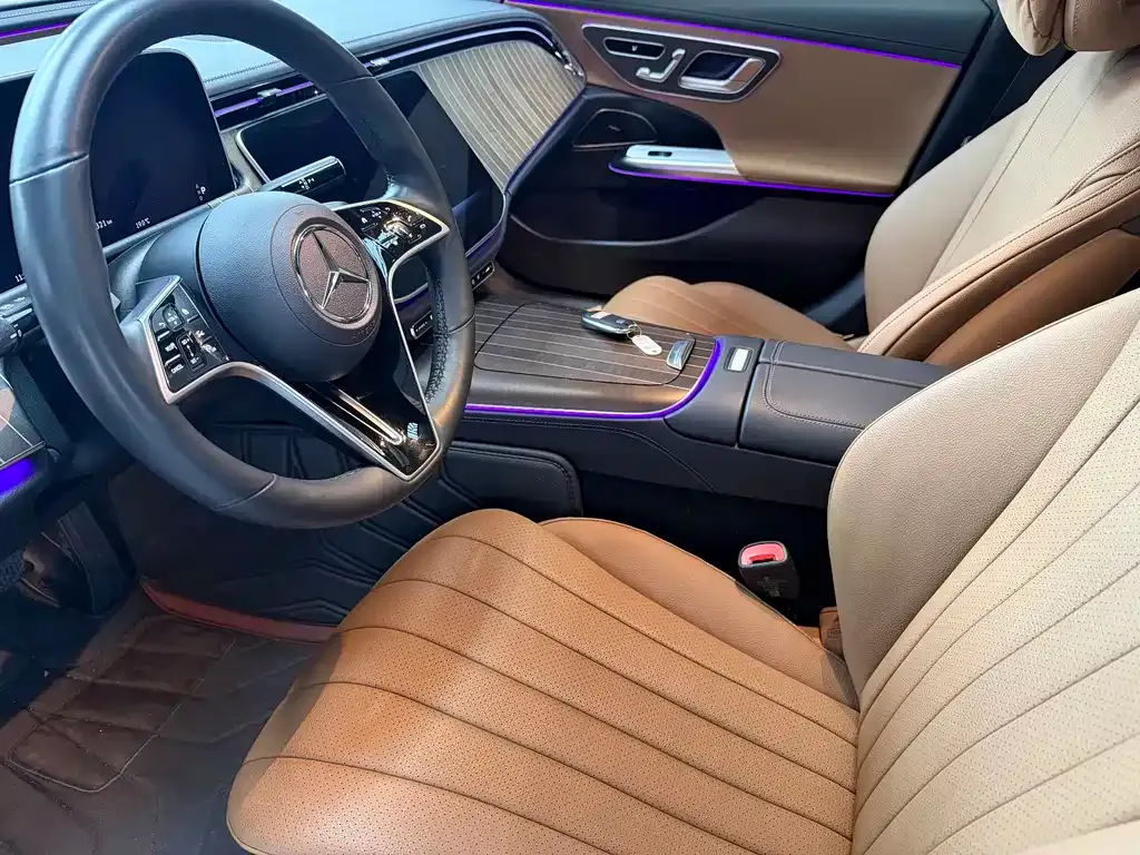 Mercedes-Benz E-Class — фото 10