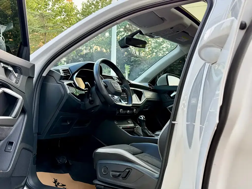 Audi Q3 2022 из CN, фото 2