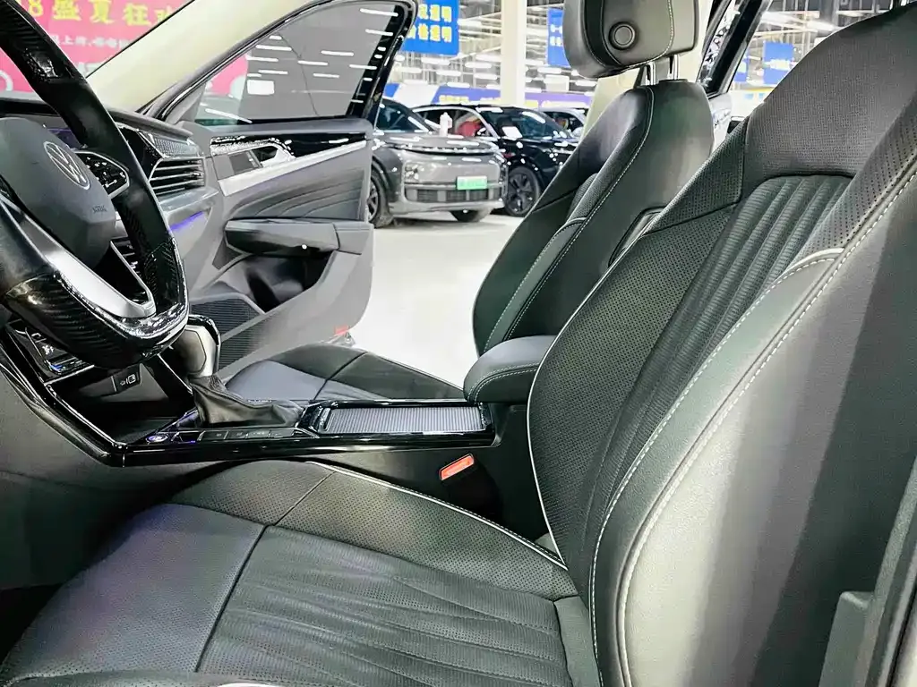 Volkswagen Passat 2022 из CN, фото 9