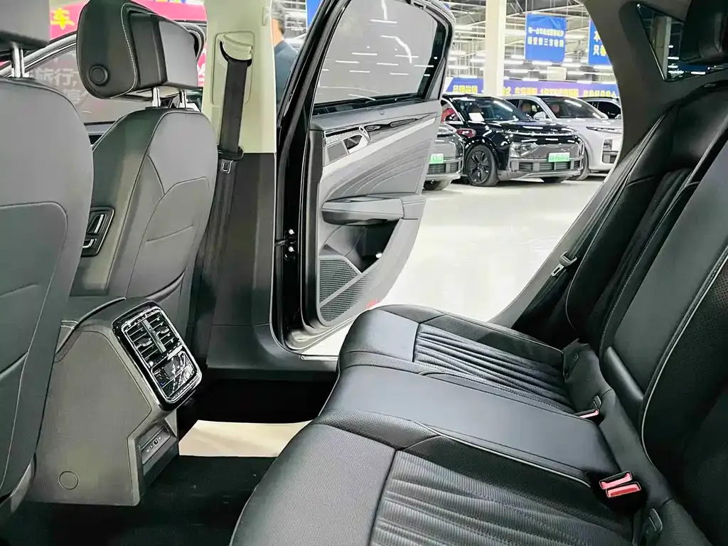 Volkswagen Passat 2022 из CN, фото 7