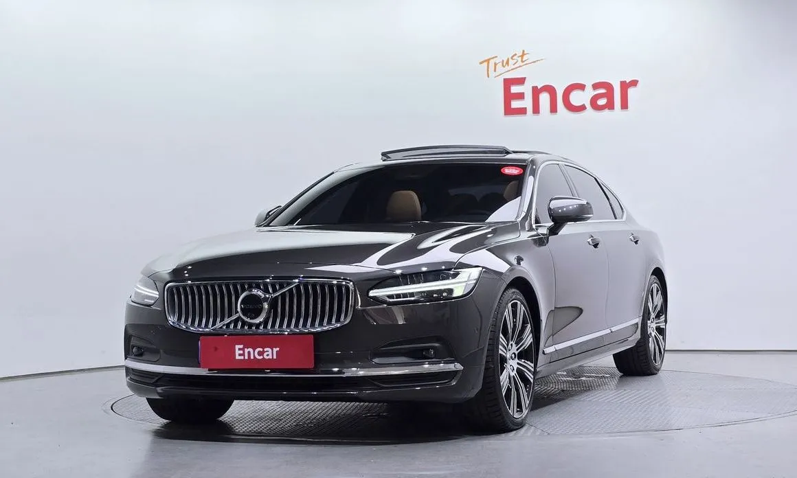 Volvo S90 — фото 1