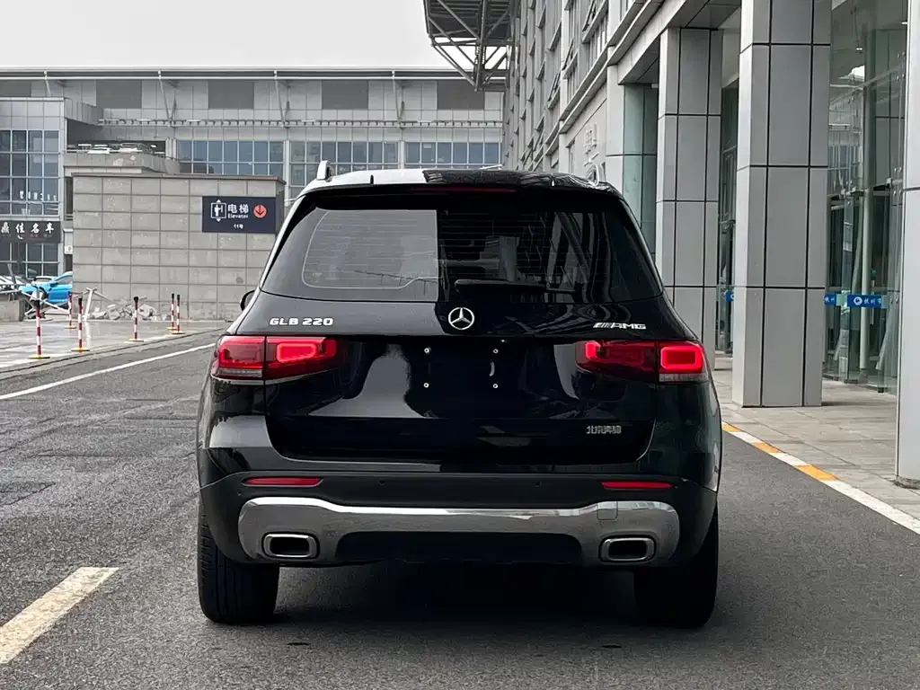 Mercedes-Benz GLB — фото 5
