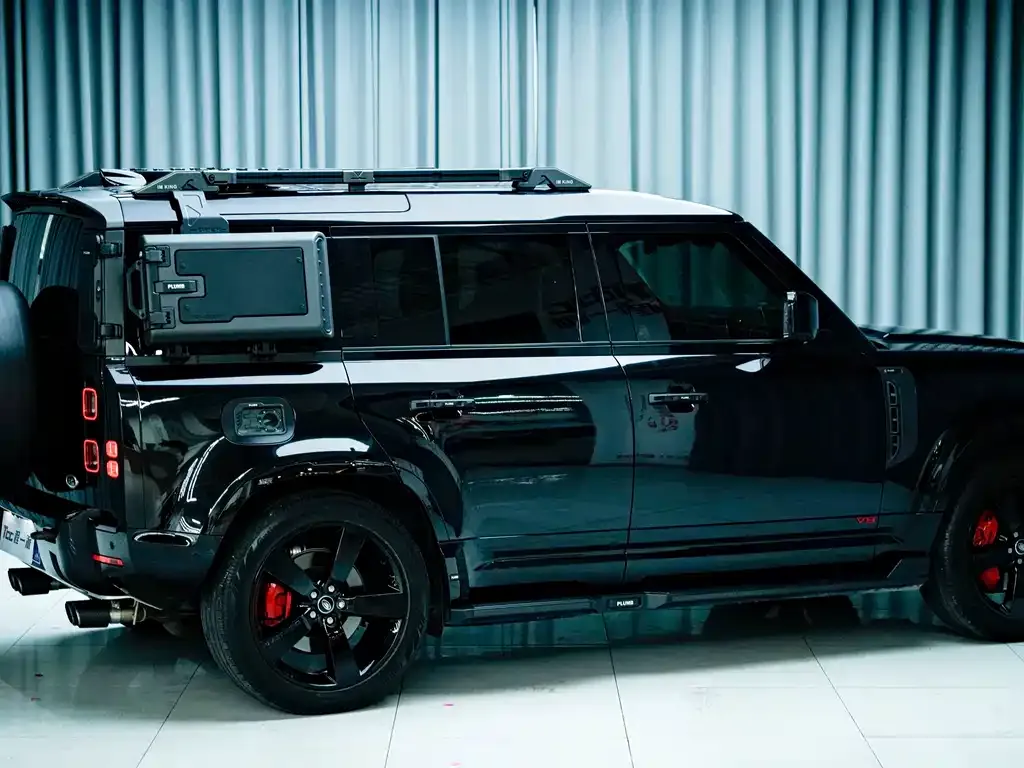 Land Rover Defender — фото 10