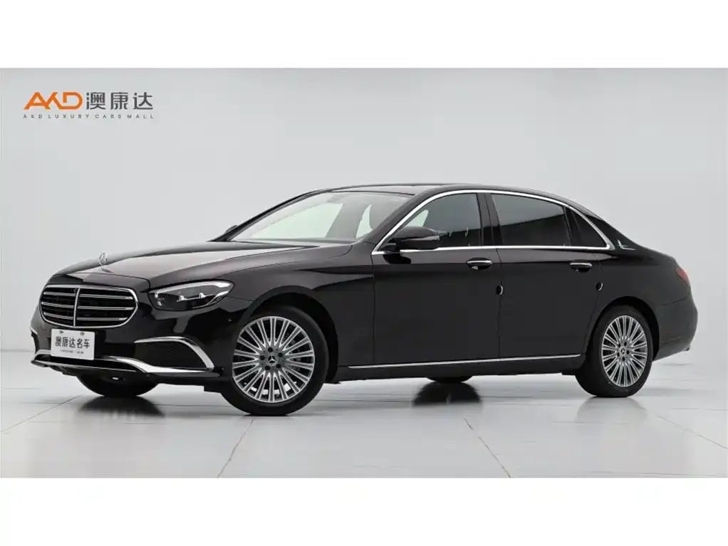 Mercedes-Benz E-Class — фото 1