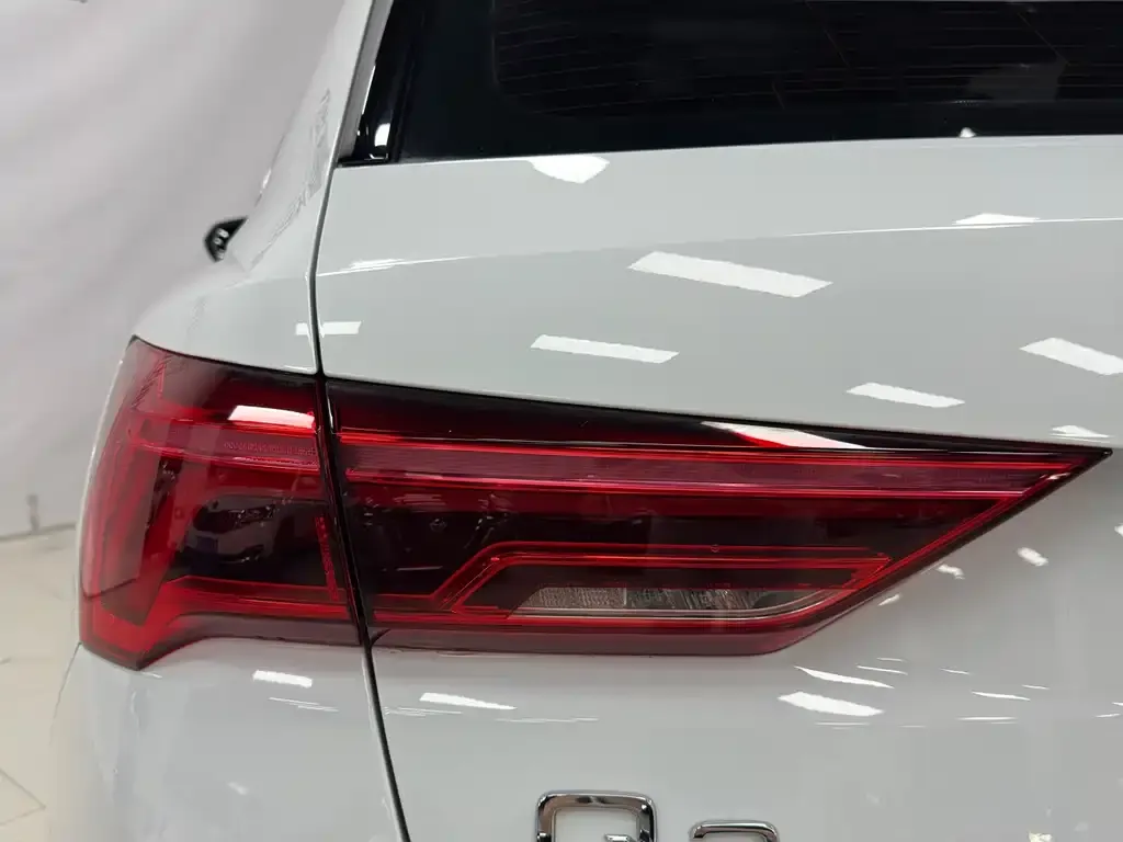 Audi Q3 — фото 2