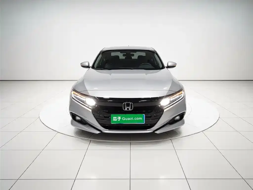 Honda Accord — фото 8