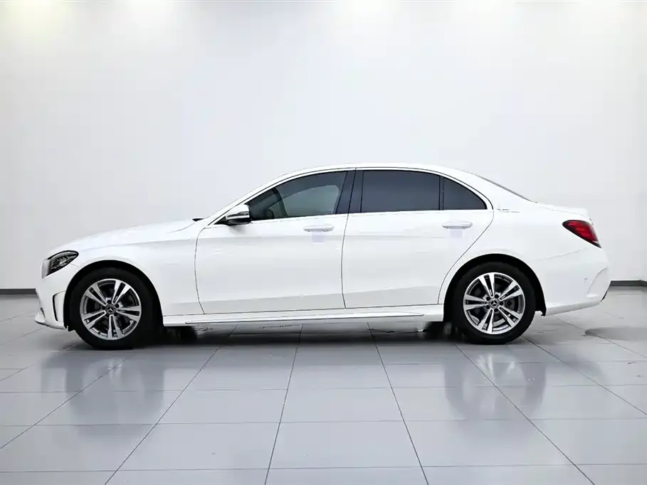 Mercedes-Benz C-Class — фото 2