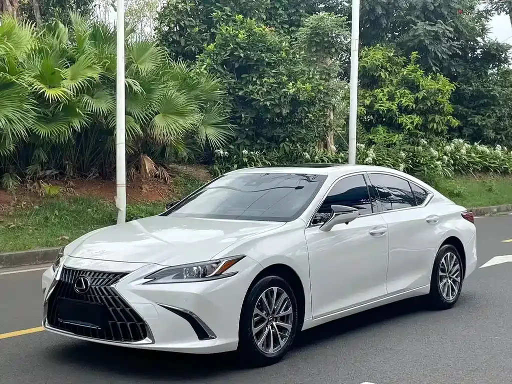 Lexus ES 2024 из CN, фото 1