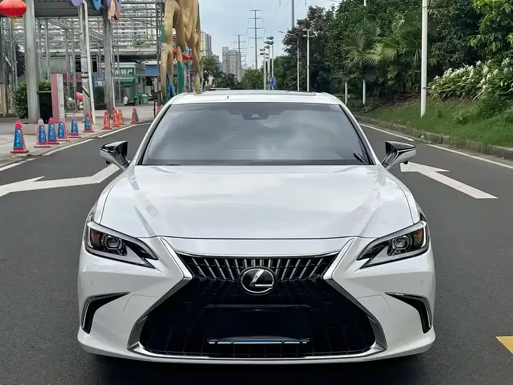 Lexus ES 2024 из CN, фото 4