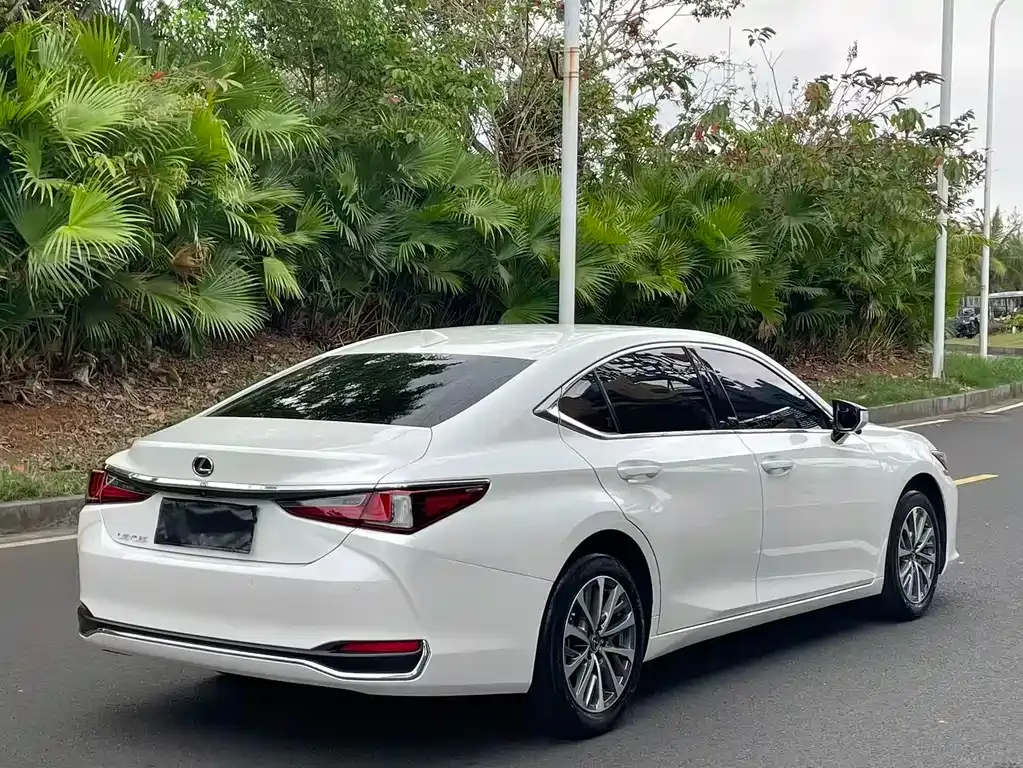 Lexus ES 2024 из CN, фото 10