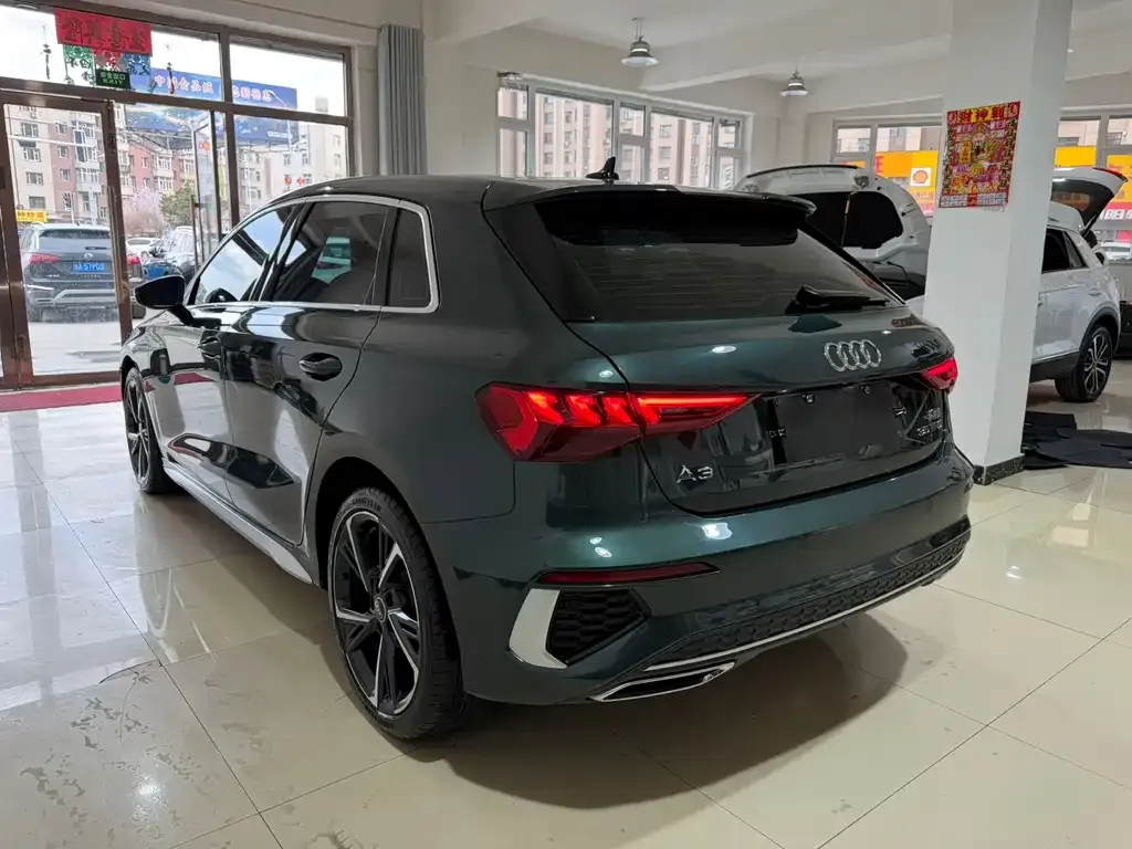 Audi A3 2023 из CN, фото 3