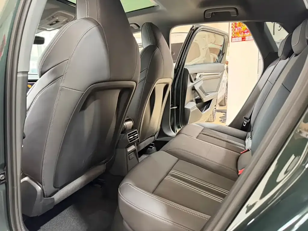 Audi A3 2023 из CN, фото 7