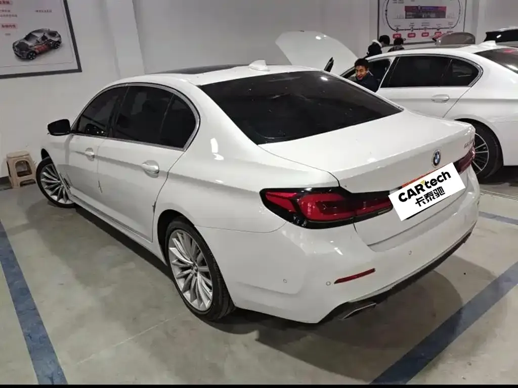 BMW 5 Series — фото 2