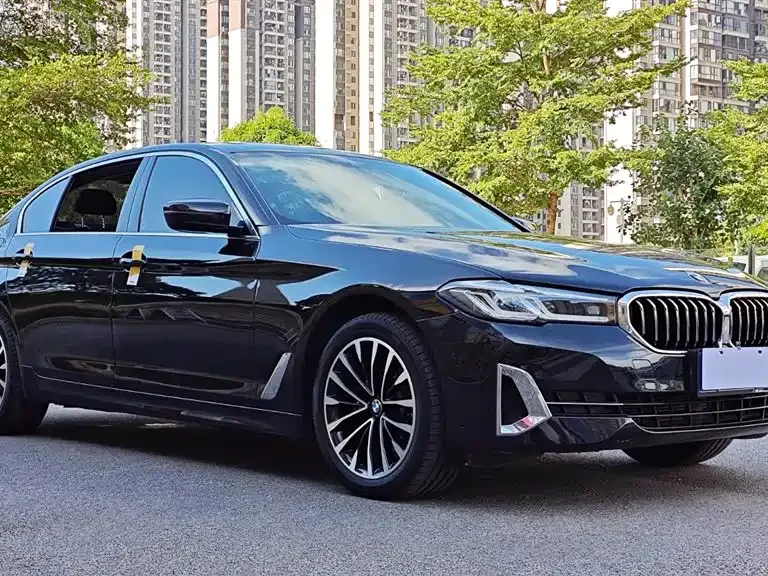 BMW 5 Series — фото 6