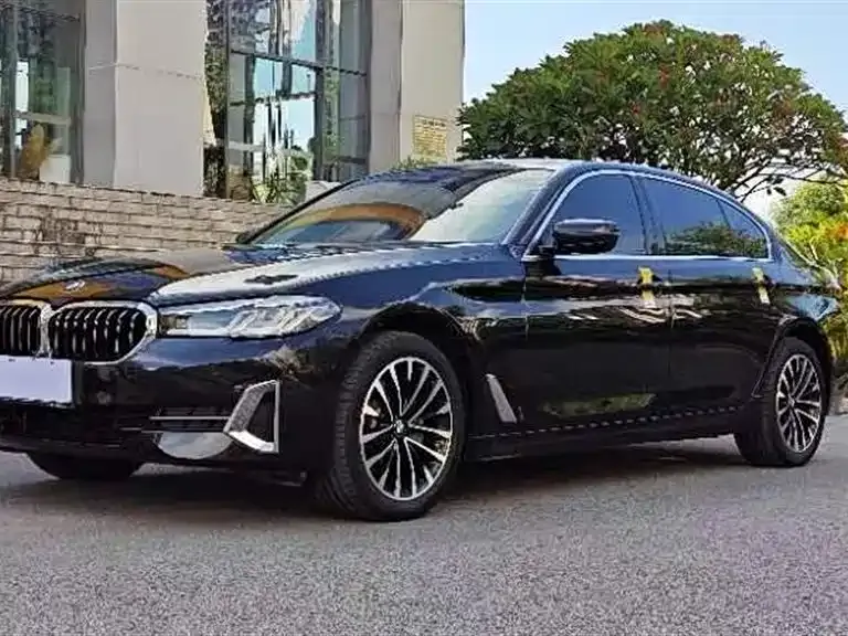 BMW 5 Series — фото 5