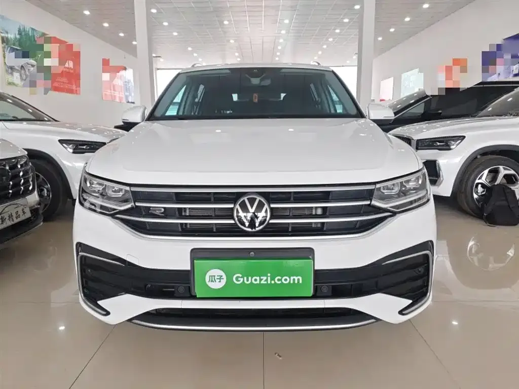 Volkswagen Tiguan L — фото 7