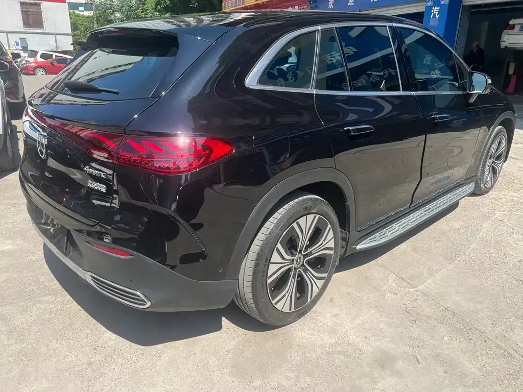 Mercedes-Benz EQE SUV 2024 из CN, фото 3