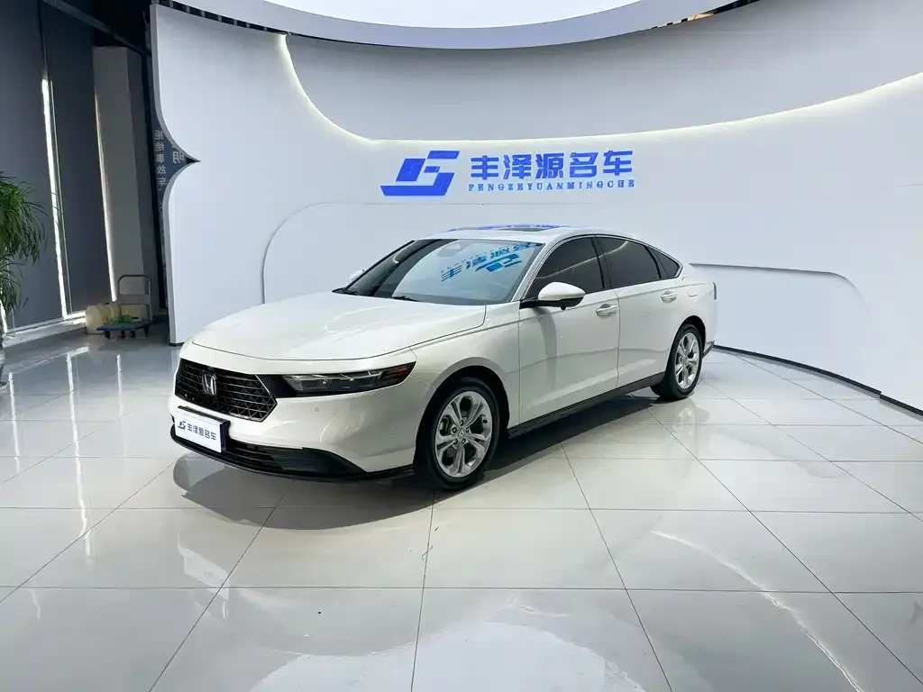 Honda Accord — фото 1