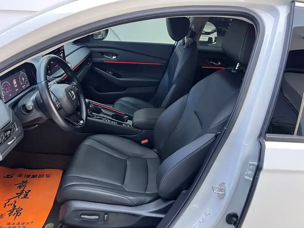 Honda Accord — фото 6