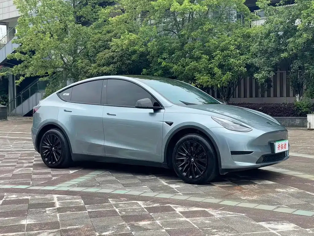 Tesla Model Y 2024 из CN, фото 3