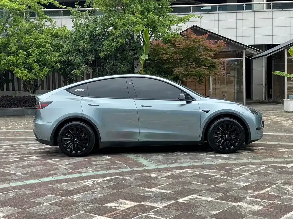 Tesla Model Y 2024 из CN, фото 4