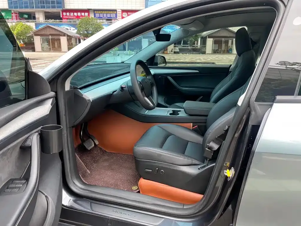 Tesla Model Y 2024 из CN, фото 6