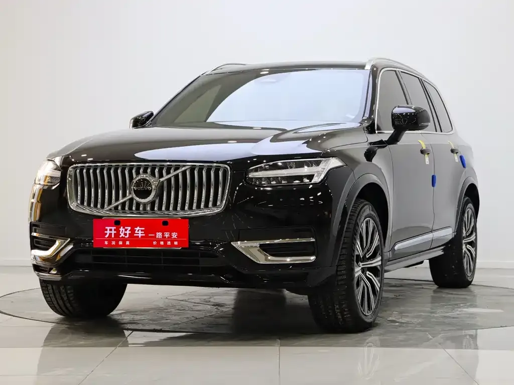 Volvo XC90 — фото 1