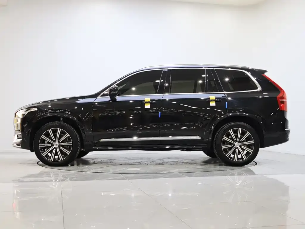 Volvo XC90 — фото 9