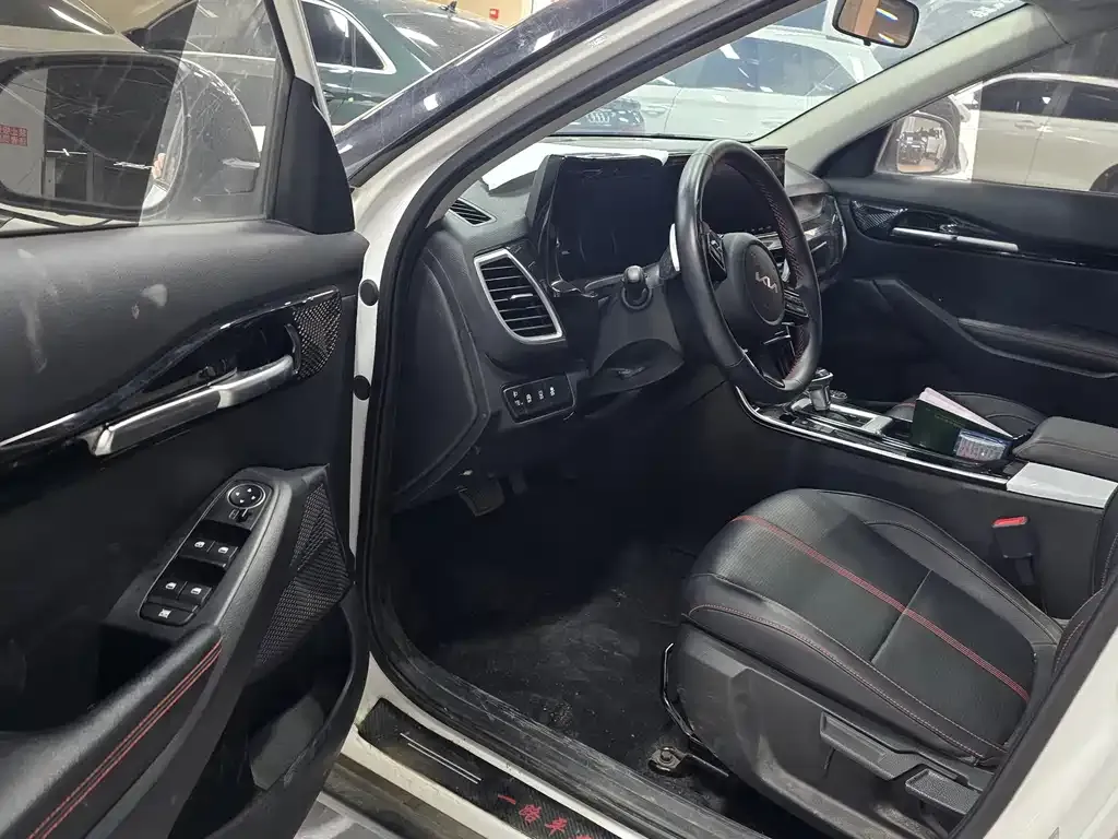 Kia KX3 2021 из CN, фото 10