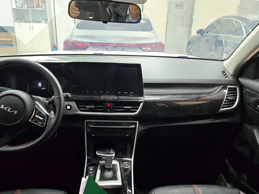 Kia KX3 2021 из CN, фото 2