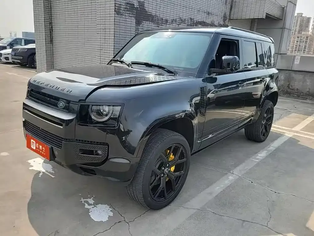 Land Rover Defender — фото 1