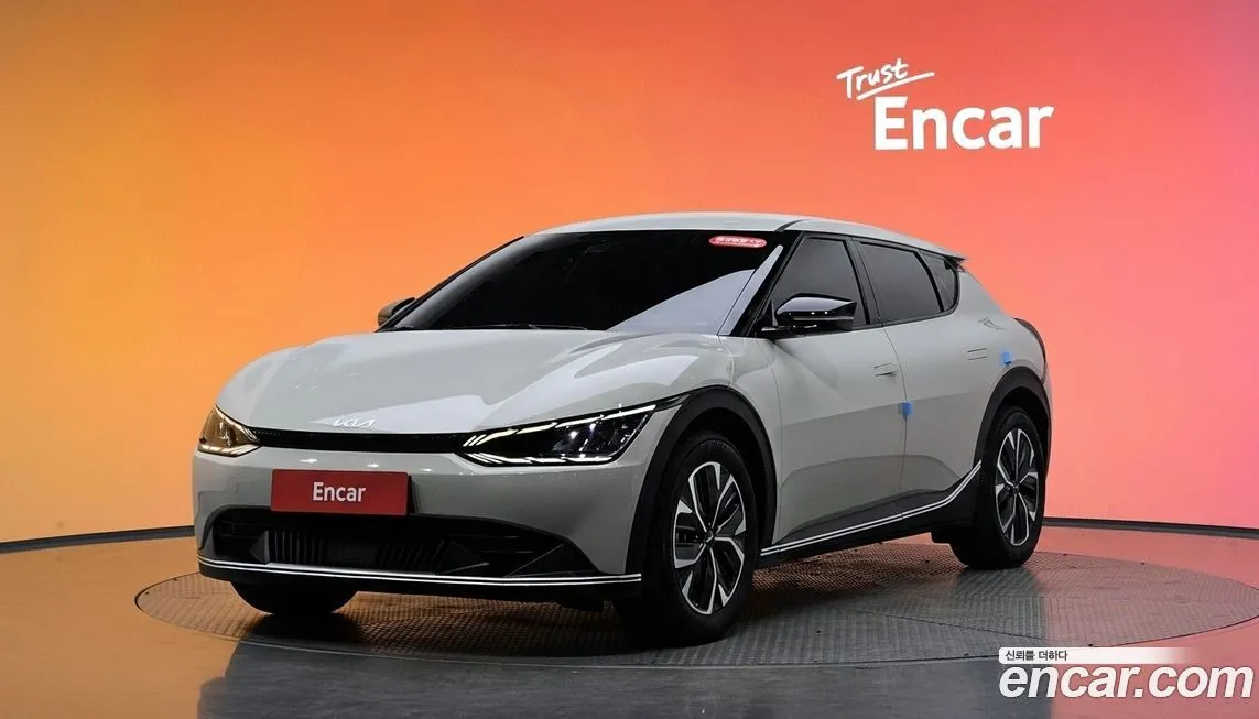 Kia EV6 — фото 1