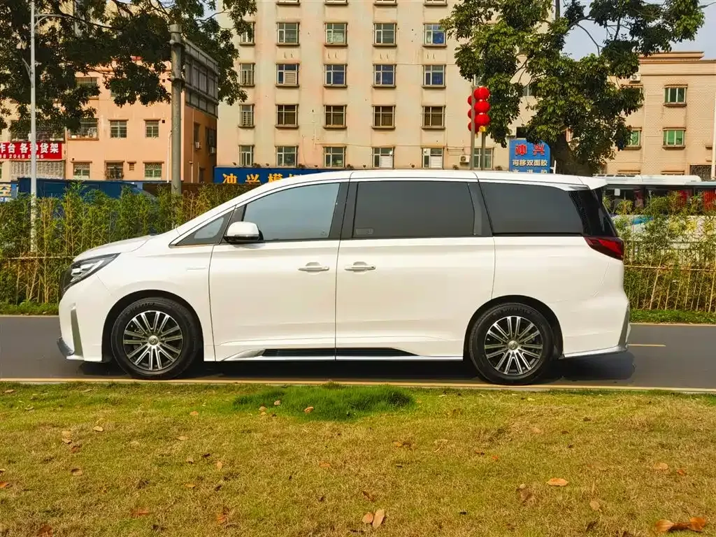 GAC Motor Trumpchi M8 — фото 8