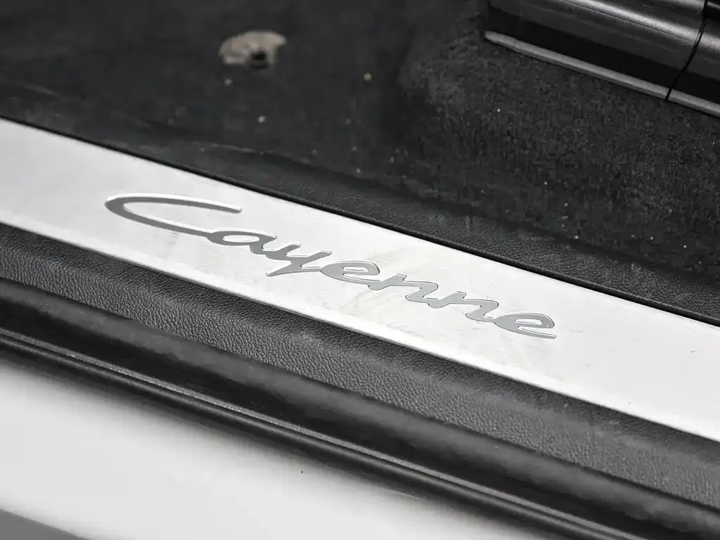 Porsche Cayenne — фото 7