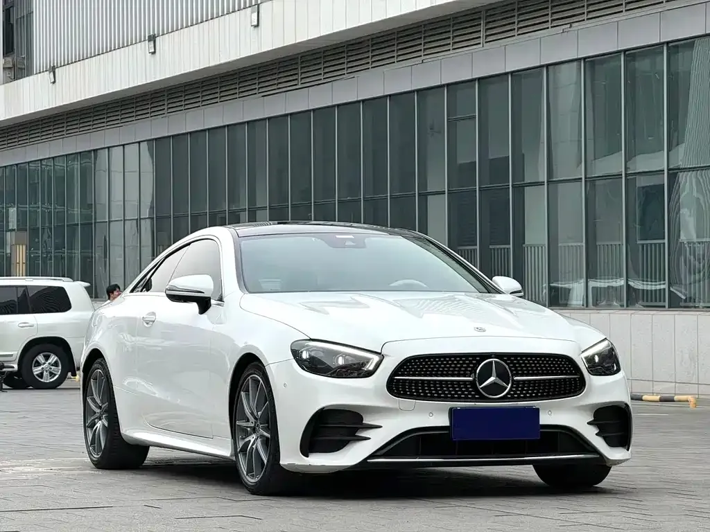 Mercedes-Benz E-Class (Import) — фото 9