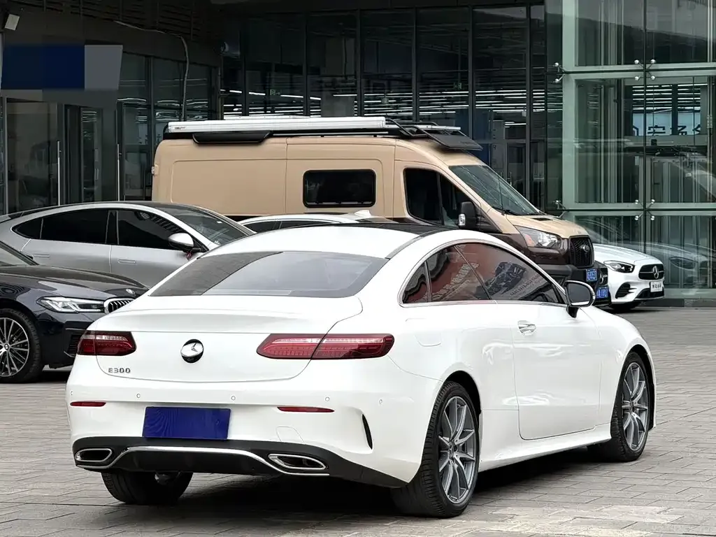 Mercedes-Benz E-Class (Import) — фото 3